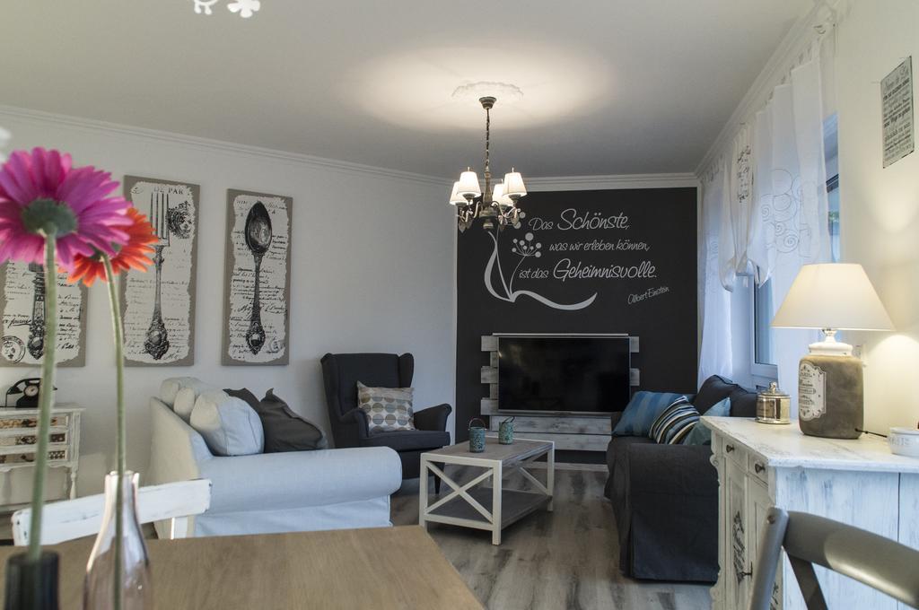 Ferienwohnung Viva La Vida Bendorf Esterno foto