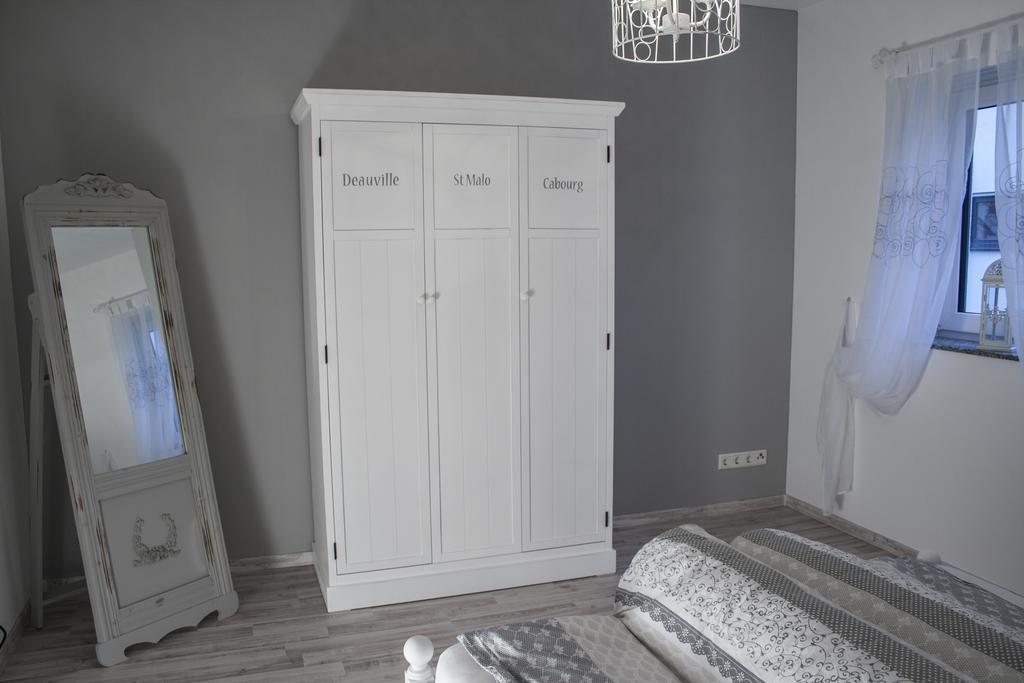 Ferienwohnung Viva La Vida Bendorf Esterno foto