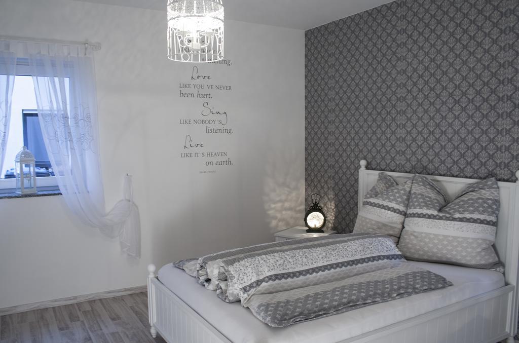 Ferienwohnung Viva La Vida Bendorf Esterno foto